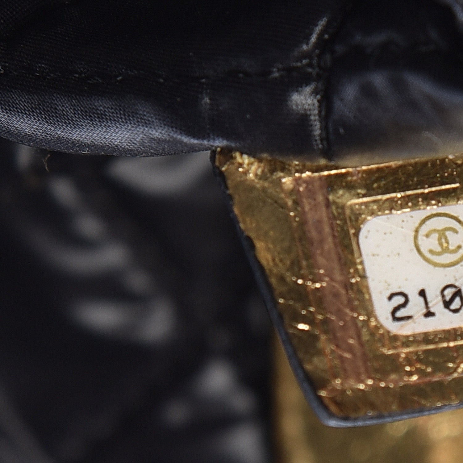 Chanel Metallic Lambskin Medium Je Ne Suis Pas En Solde Pouch Clutch Gold 7 of 9