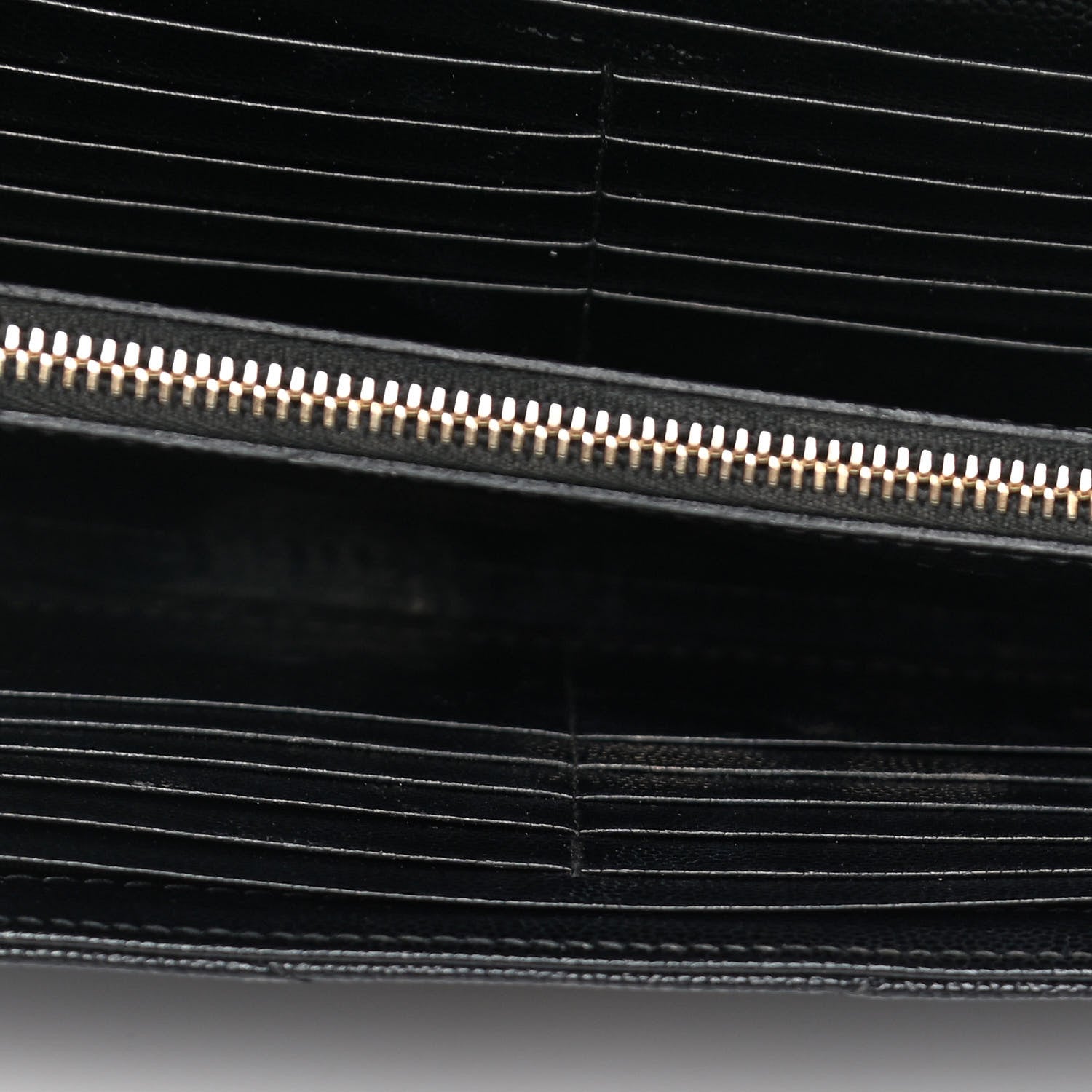 Saint Laurent Grain De Poudre Matelasse Chevron Monogram Chain Wallet Black 12 of 16