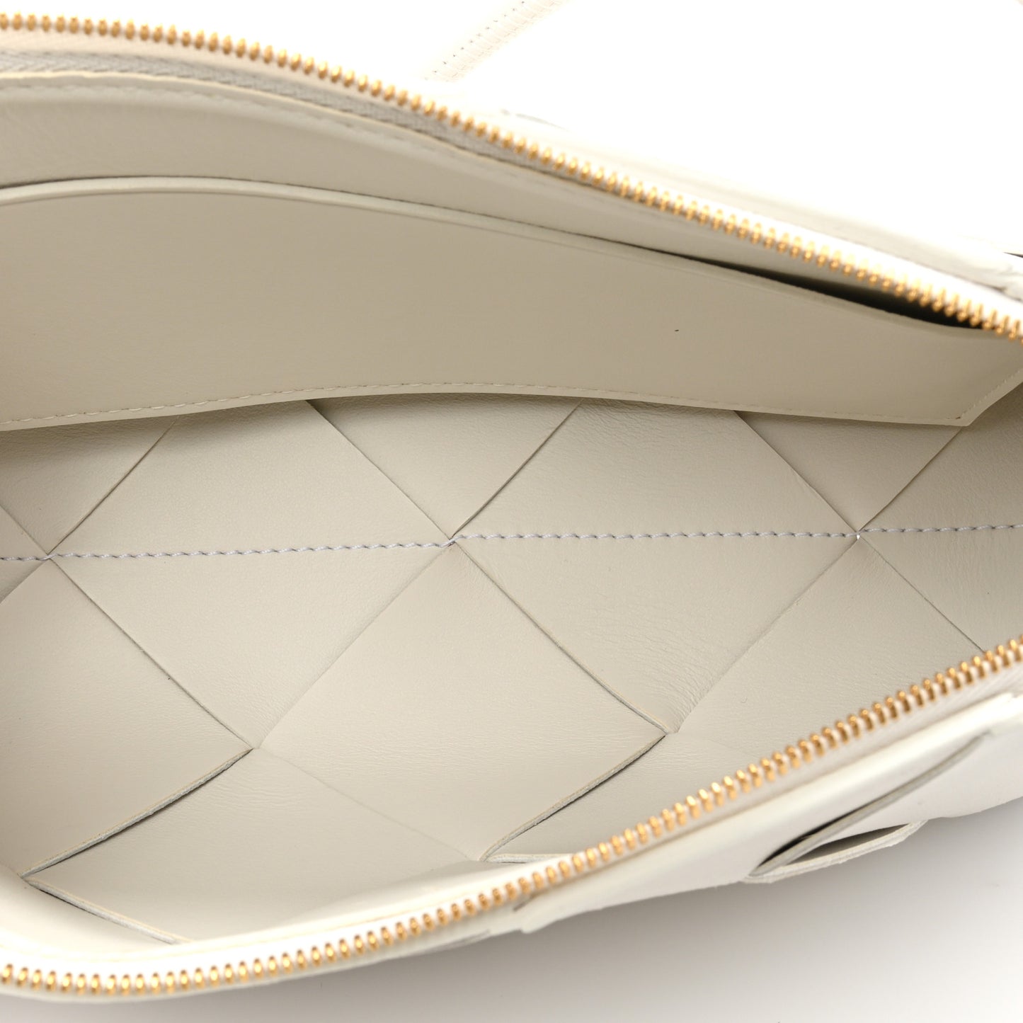 Nappa Maxi Intreccio Exploded Shoulder Bag Chalk