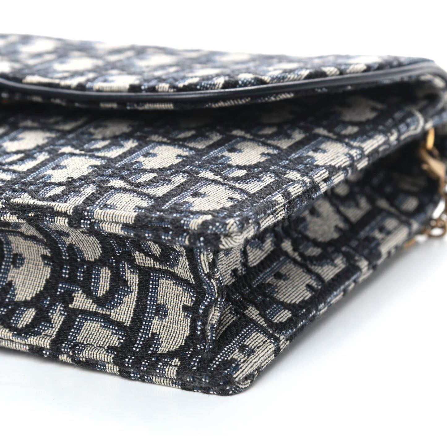 Oblique Saddle Chain Pouch Blue