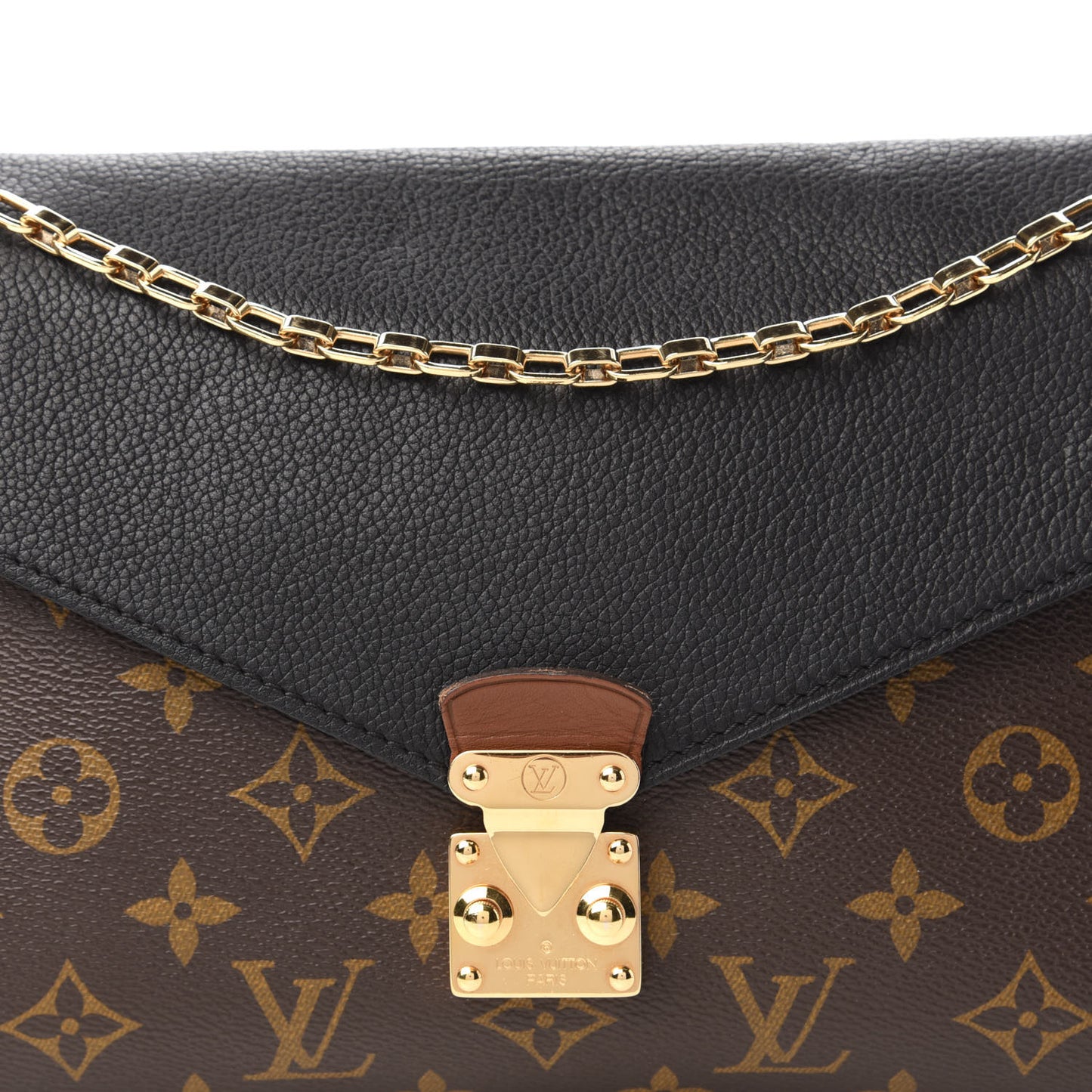 Monogram Pallas Chain Black