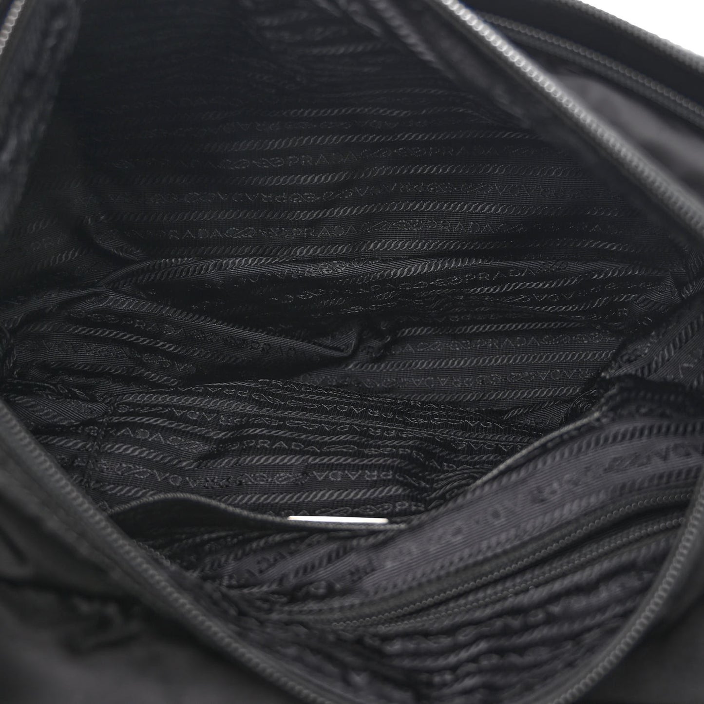 Nylon Vela Messenger Bag Black