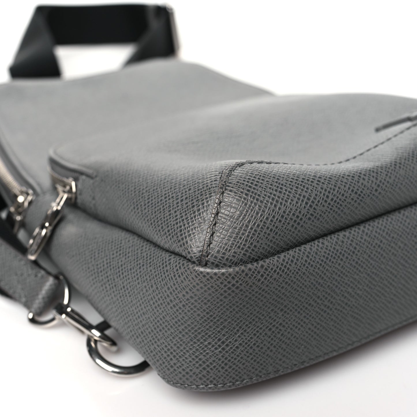 Taiga Avenue Sling Bag Glacier