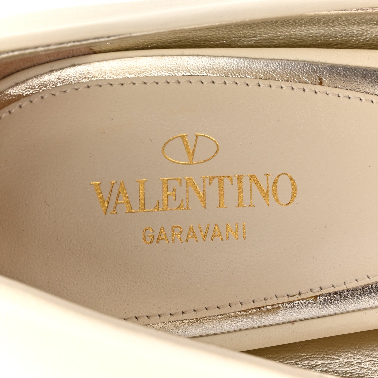 Valentino Garavani Nappa Rockstud Jaw Stud 100mm Pumps 40 Ivory 9 of 11