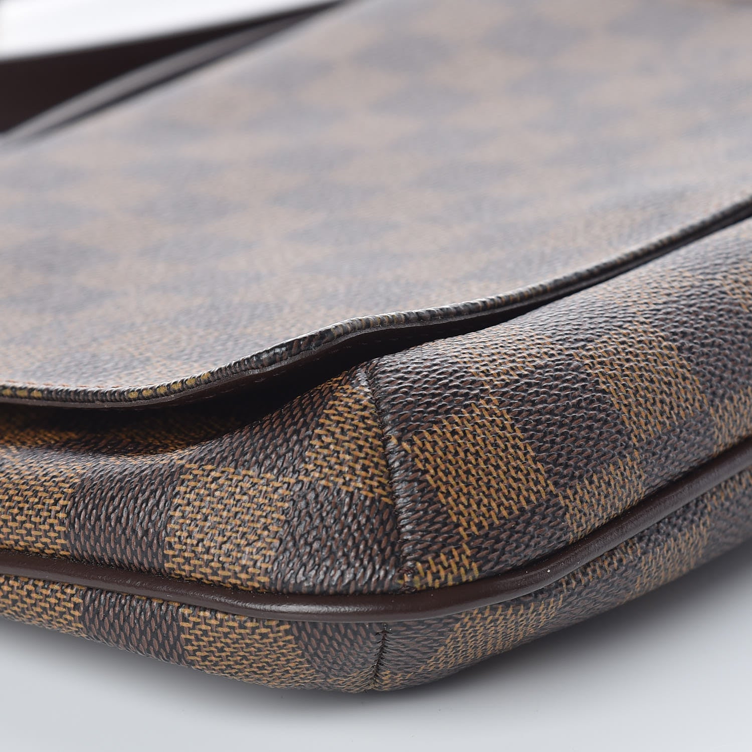 Louis Vuitton Damier Ebene Musette Tango 7 of 9