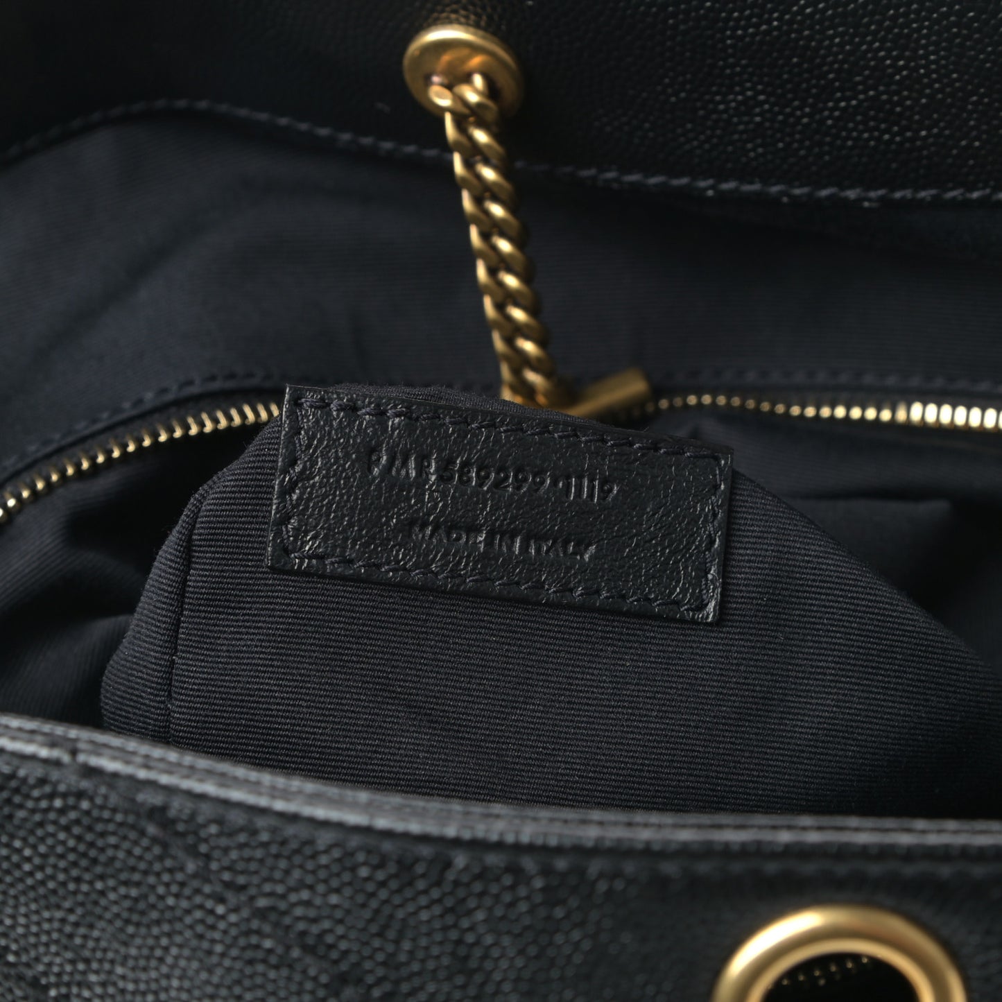 Grain De Poudre Chevron Monogram Medium Nolita Black