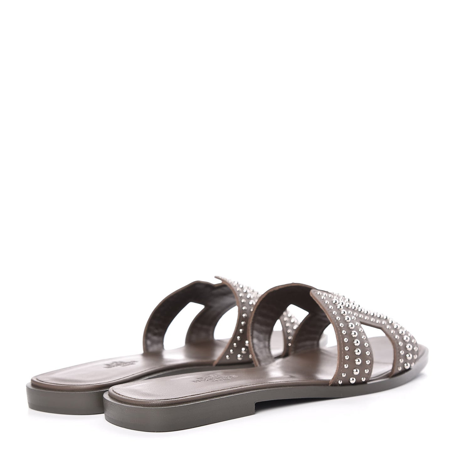 Calfskin Studded Oran Sandals 38 Gris Galet