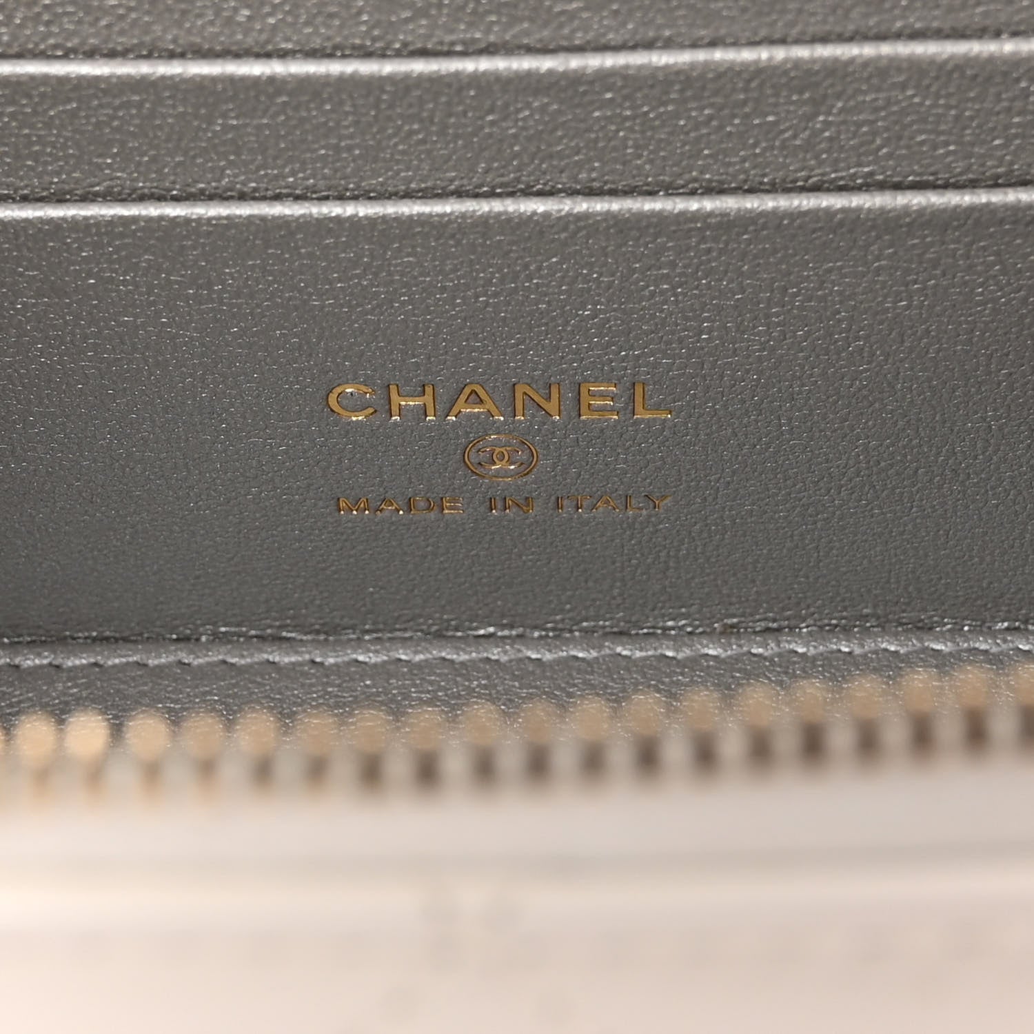 Chanel Shiny Calfskin Quilted Small Top Handle Vanity Case With Chain White 6 of 13