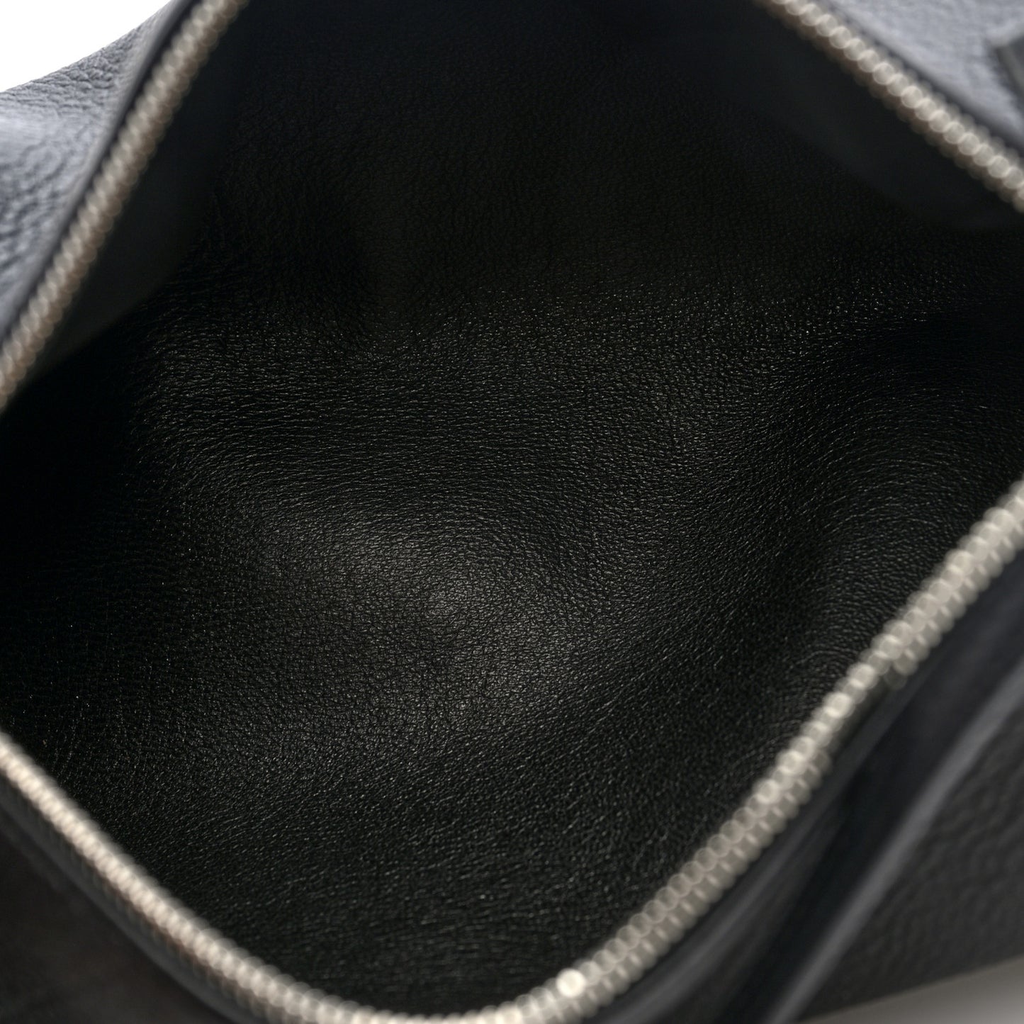 Grained Calfskin 90's Bag Black