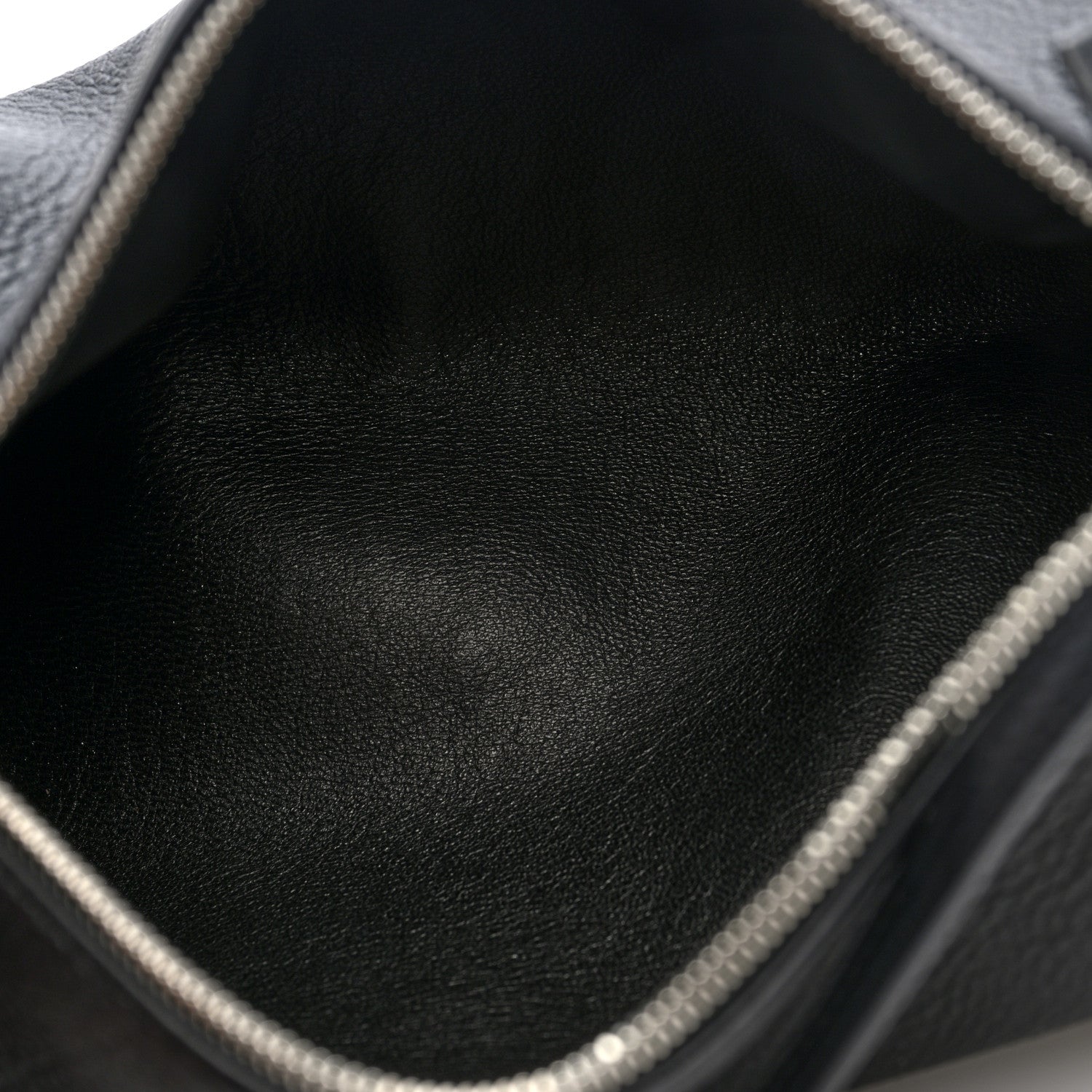 The Row Grained Calfskin 90's Bag Black 5 of 9