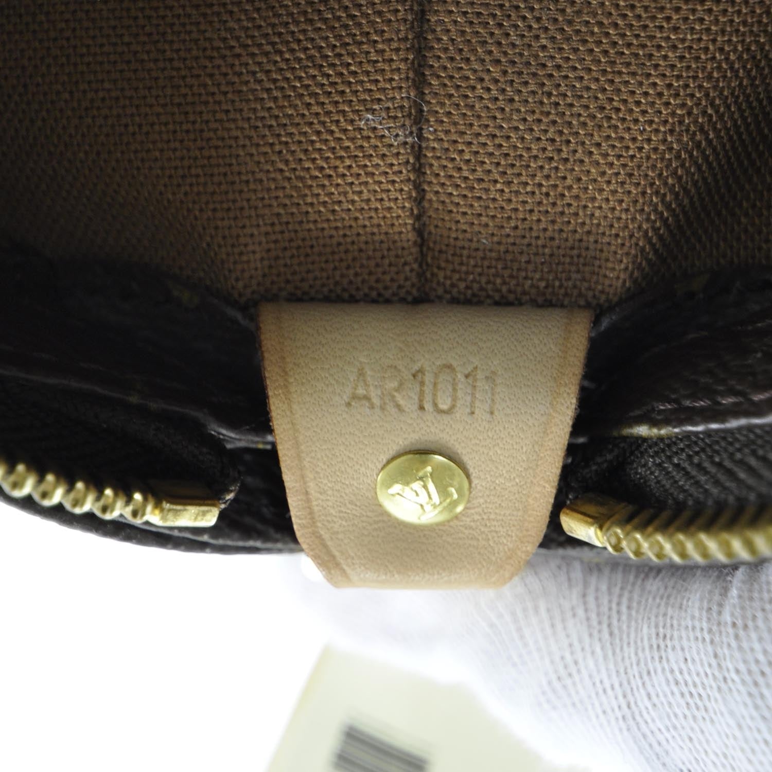 Louis Vuitton Monogram Cabas Mezzo 9 of 9