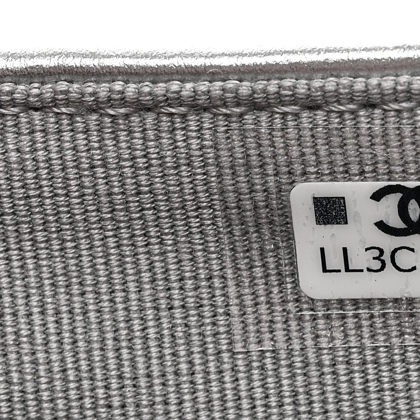 Metallic Caviar Quilted Passport Holder Silver