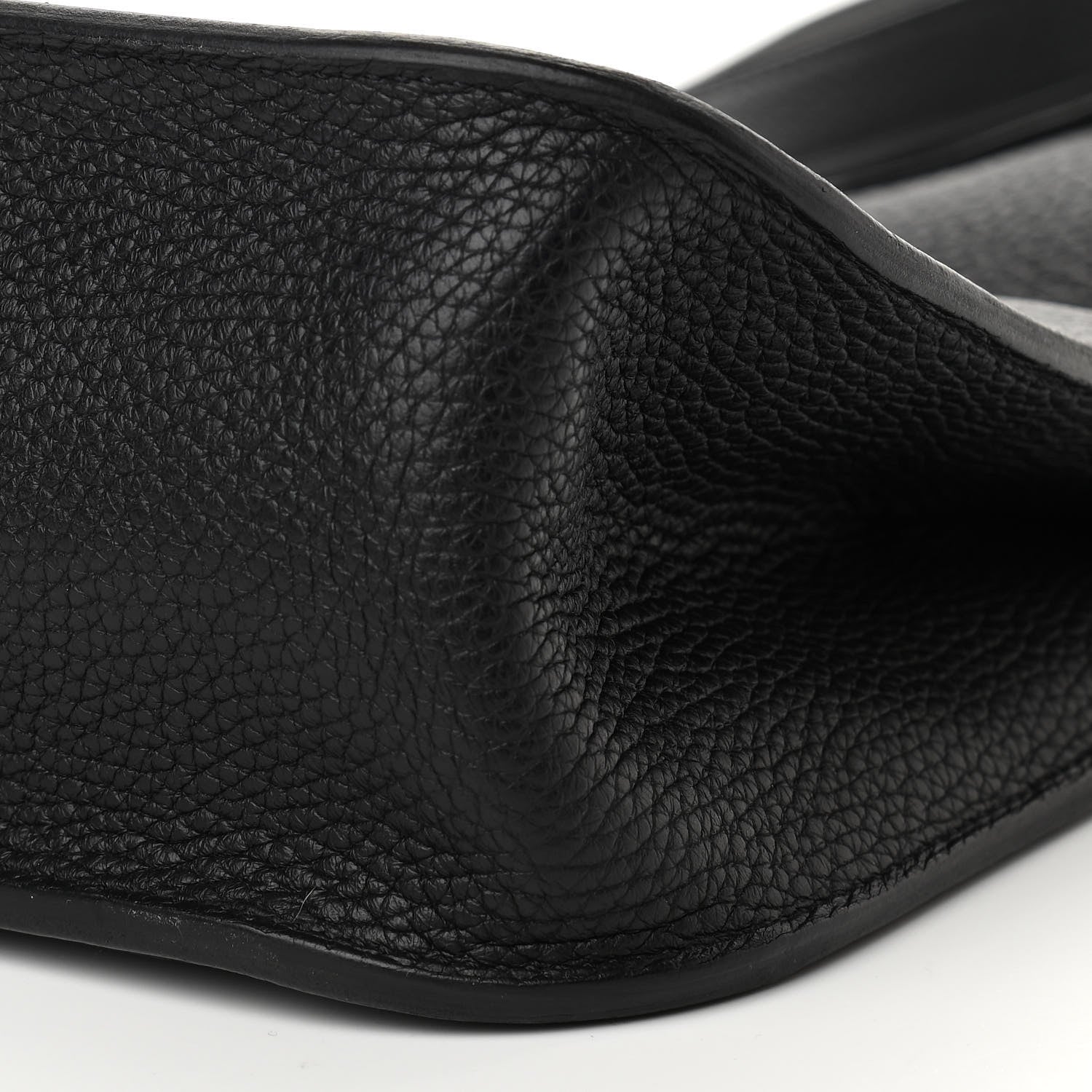 Hermes Taurillon Clemence Halzan 25 Black 10 of 10