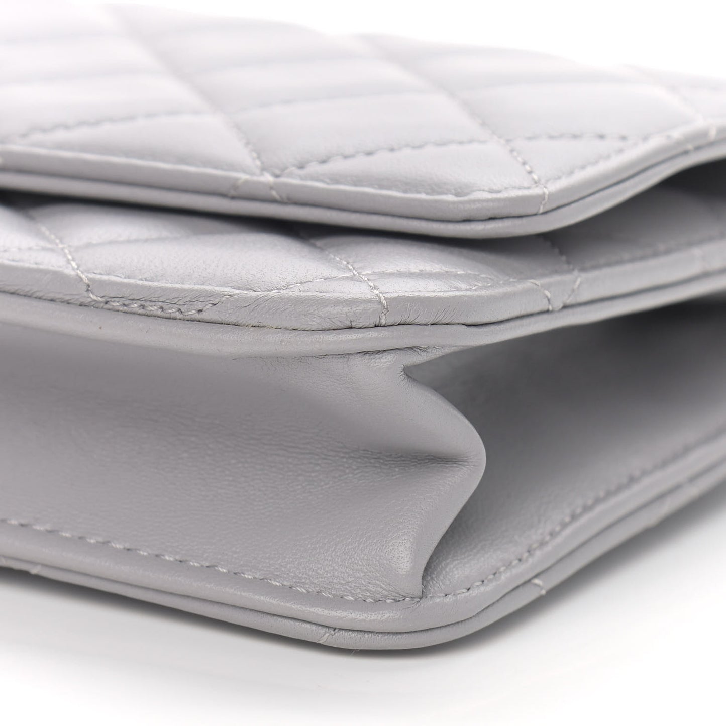 Lambskin Quilted CC Pearl Crush Wallet on Chain WOC Grey