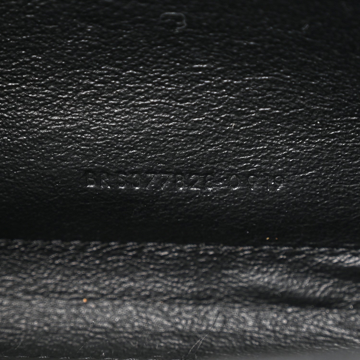 Saint Laurent Grain De Poudre Matelasse Chevron Monogram Monochrome Chain Wallet Black 7 of 10