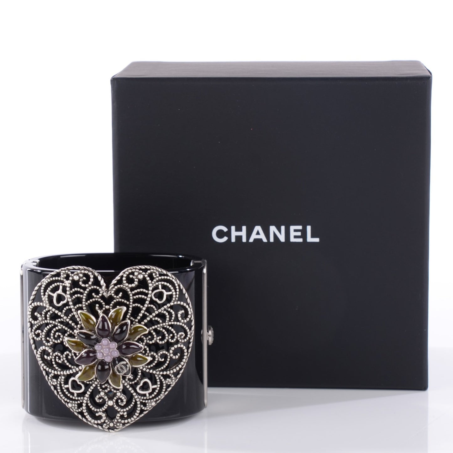 Resin Gripoix Heart CC Wide Cuff Black