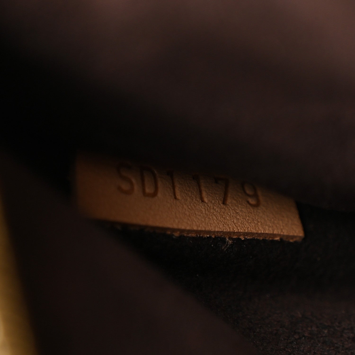Louis Vuitton Monogram Pochette Metis 8 of 12