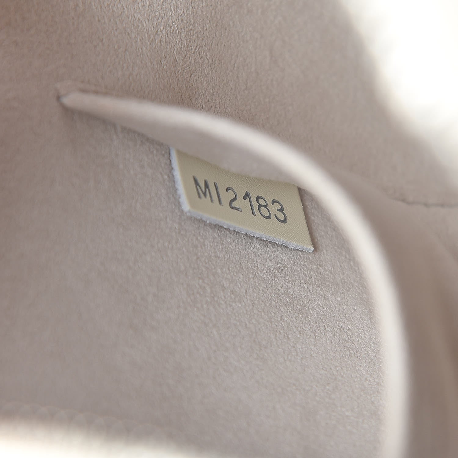 Louis Vuitton Epi Alma BB Ivory 7 of 9