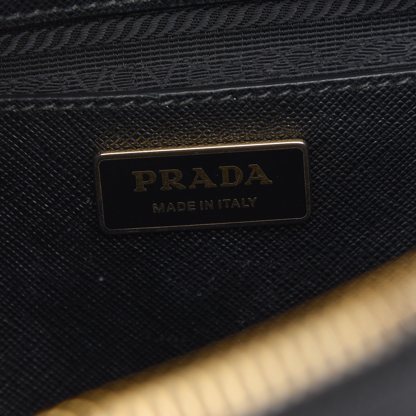 Saffiano Large Galleria Double Zip Tote Black