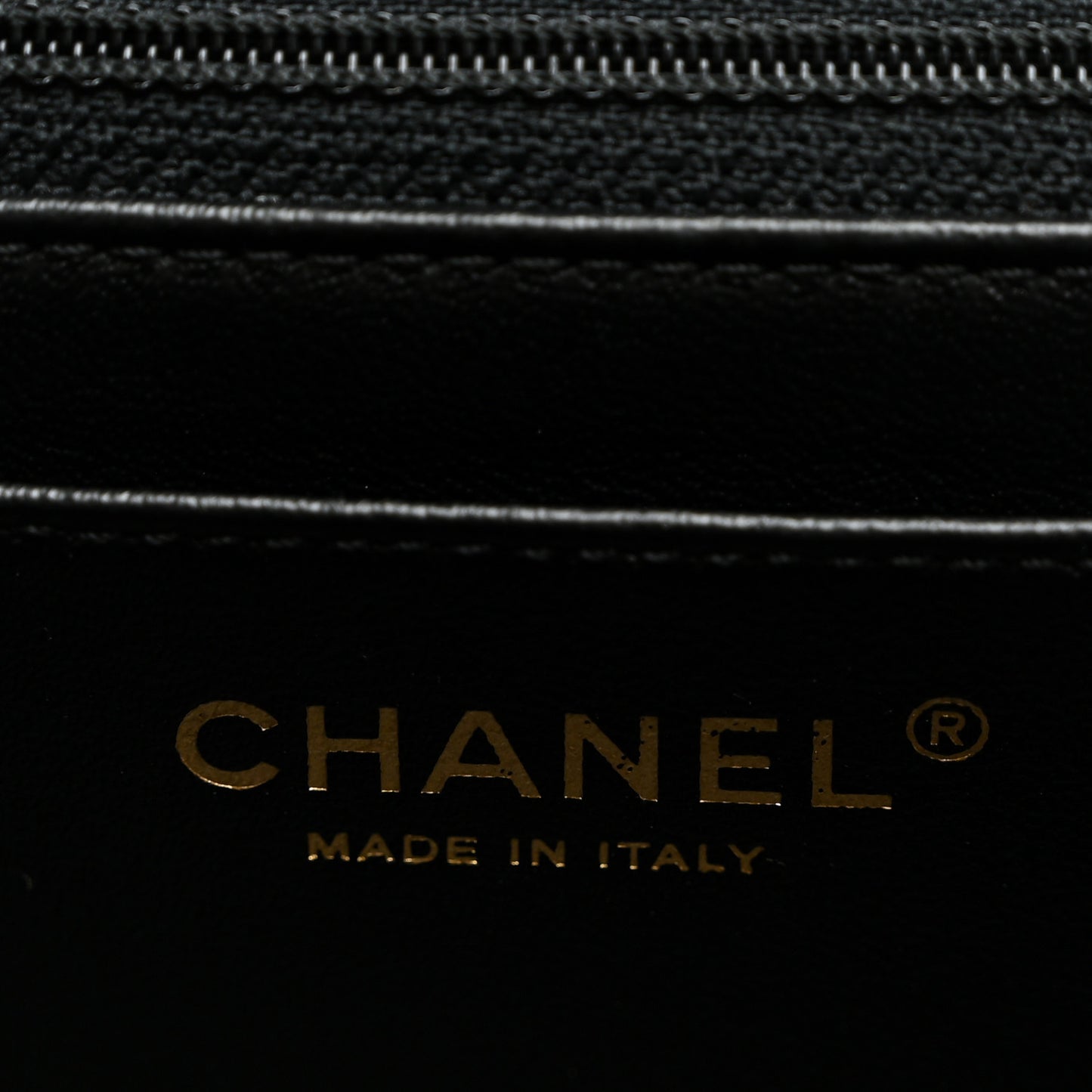 Crumpled Grained Calfskin Medium Two Tone Flap Black