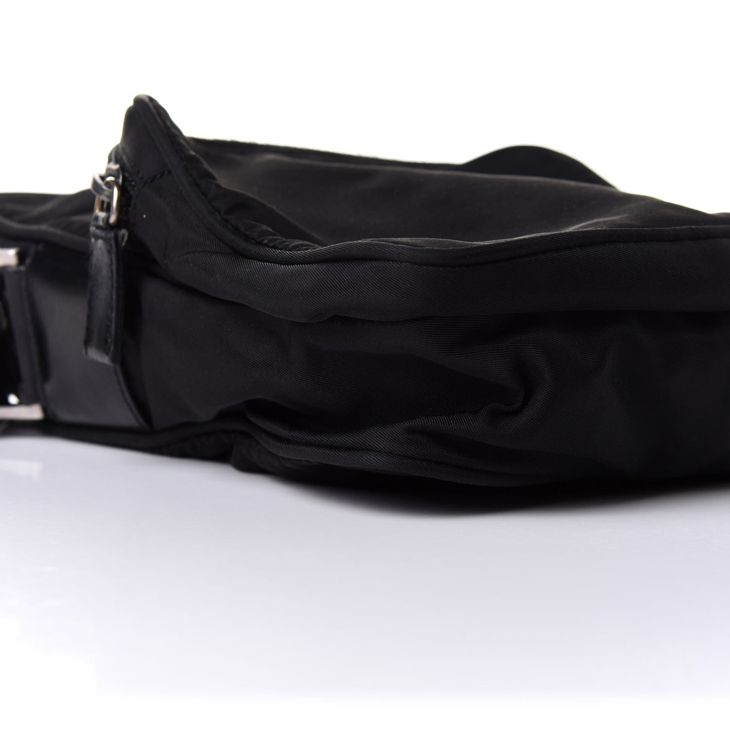 Nylon Flat Messenger Bag Black