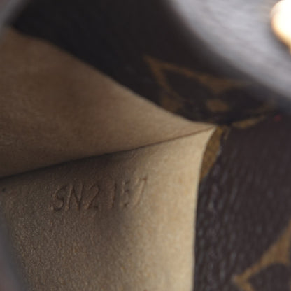Louis Vuitton Monogram Sunglasses Case MM 7 of 7