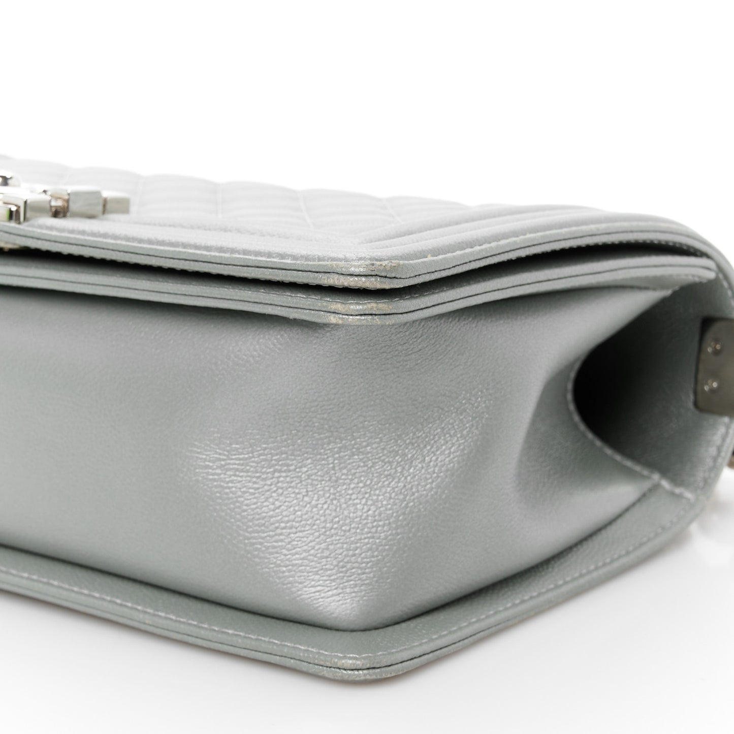 Metallic Caviar Quilted Medium Boy Flap Silver