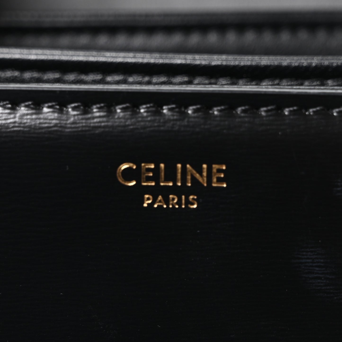 Shiny Calfskin Medium Triomphe Black