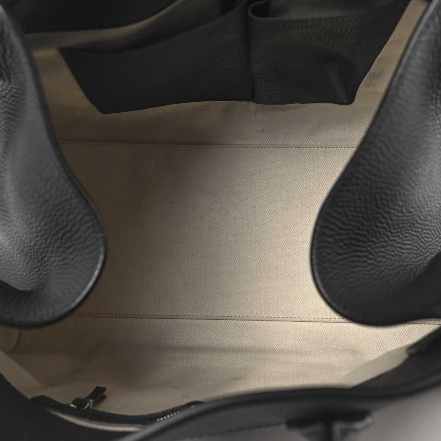 Matte Grained Calfskin Soft Margaux 15 Black