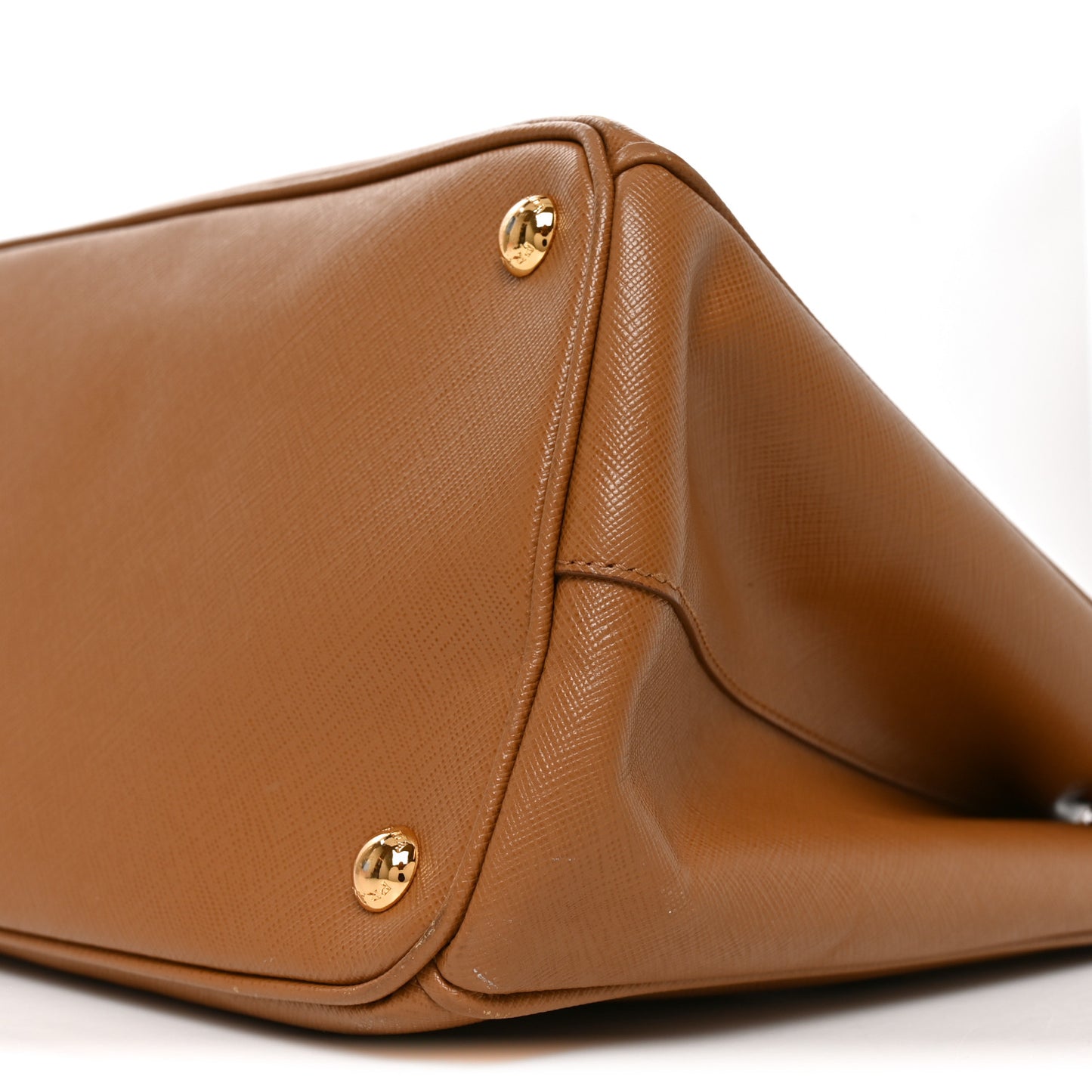 Saffiano Medium Galleria Double Zip Tote Caramel