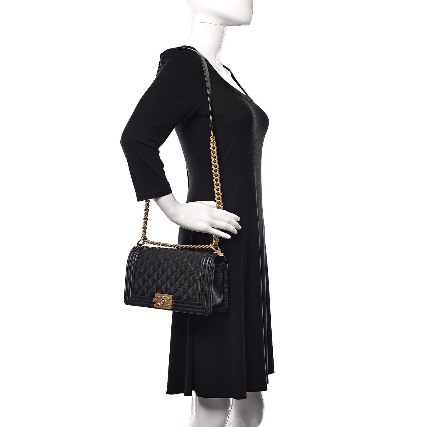 Caviar Quilted Medium Boy Flap Black