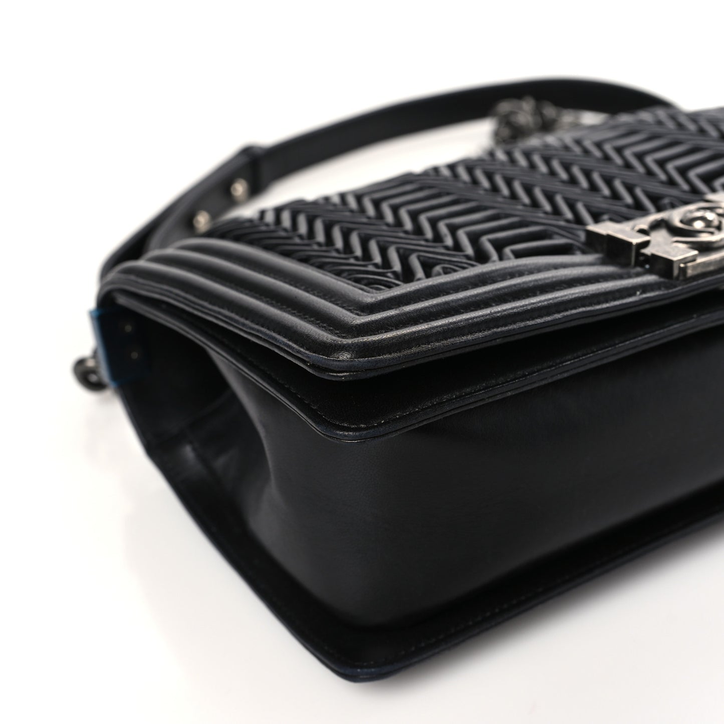 Calfskin Pleated Medium Boy Flap Black