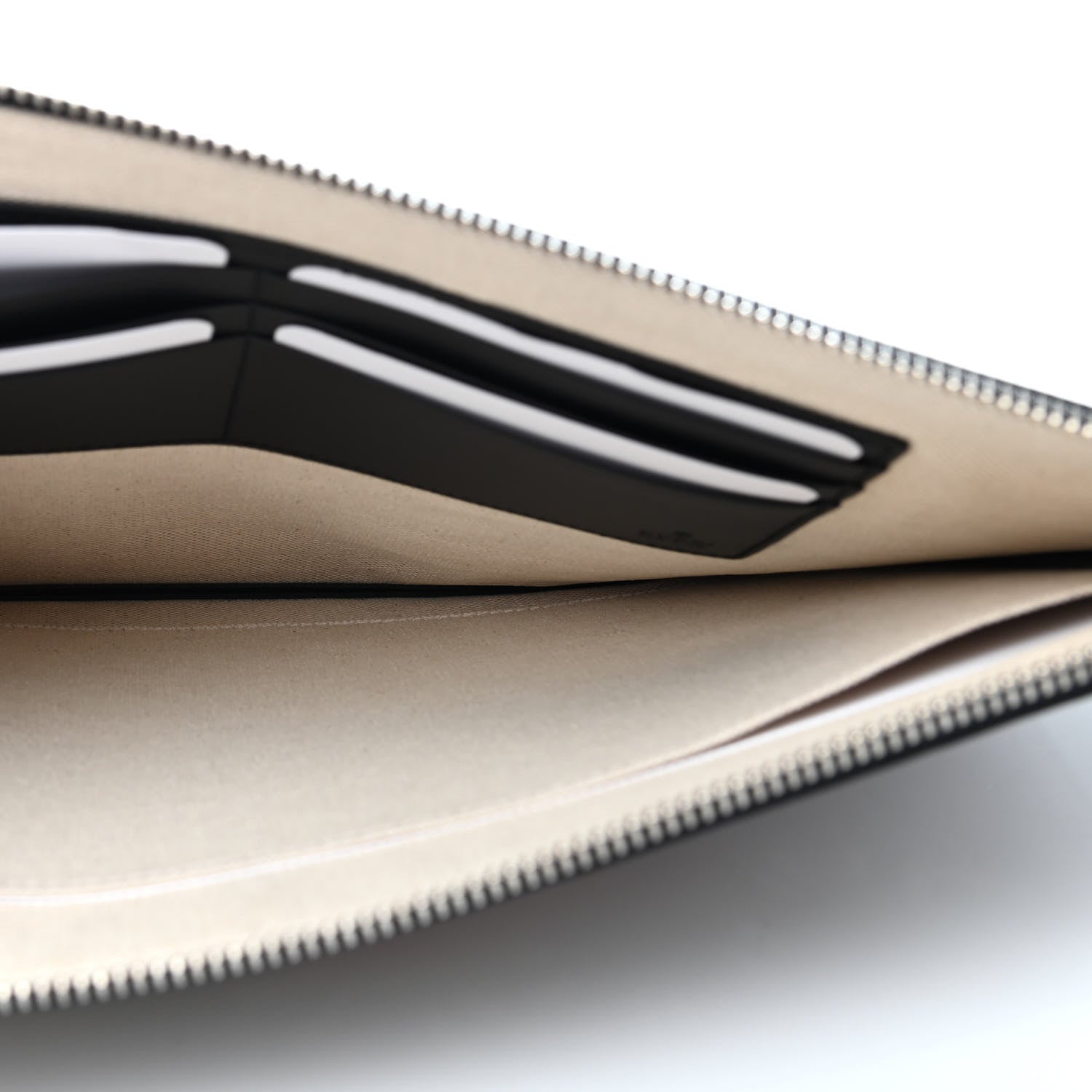 Gucci GG Supreme Monogram Kingsnake Zip Wristlet Pouch Beige Black 4 of 4