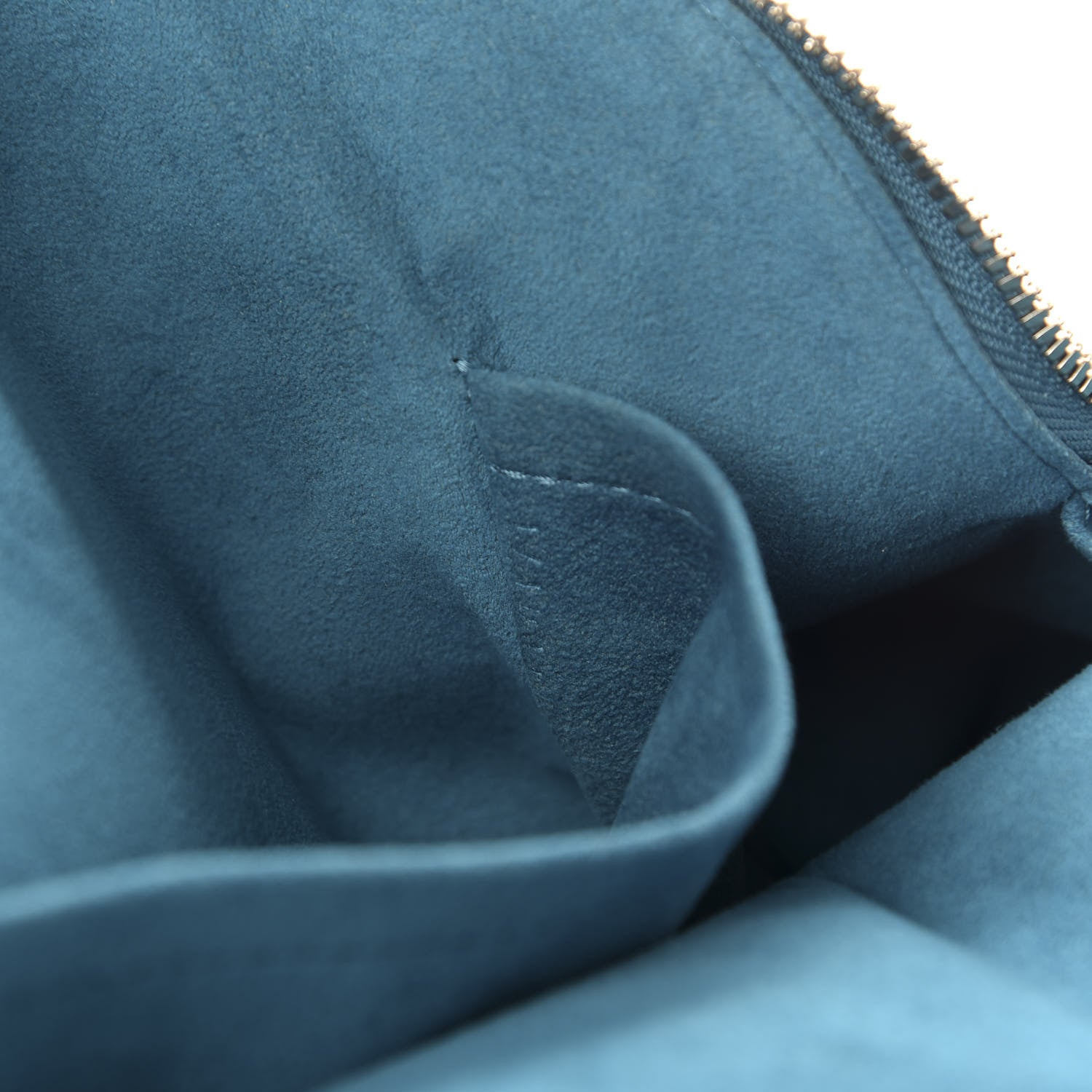 Louis Vuitton Epi Alma Cyan 7 of 11