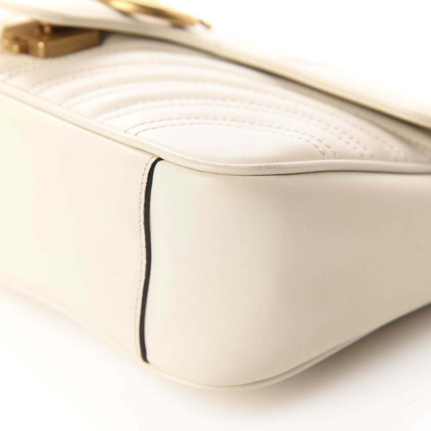 Calfskin Matelasse Small GG Marmont Shoulder Bag White