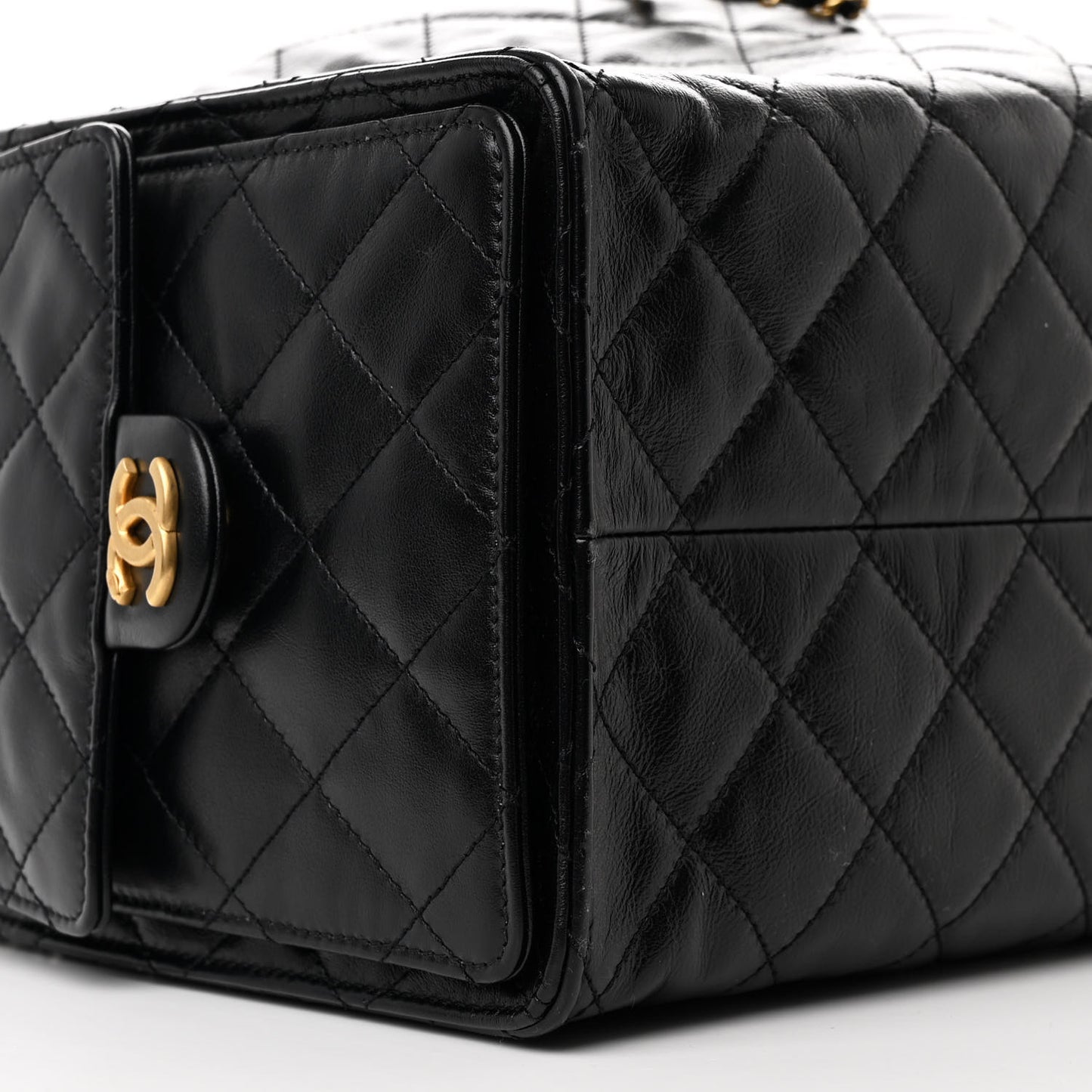 Shiny Crumpled Calfskin Quilted Medium Chanel 25 Handbag Black