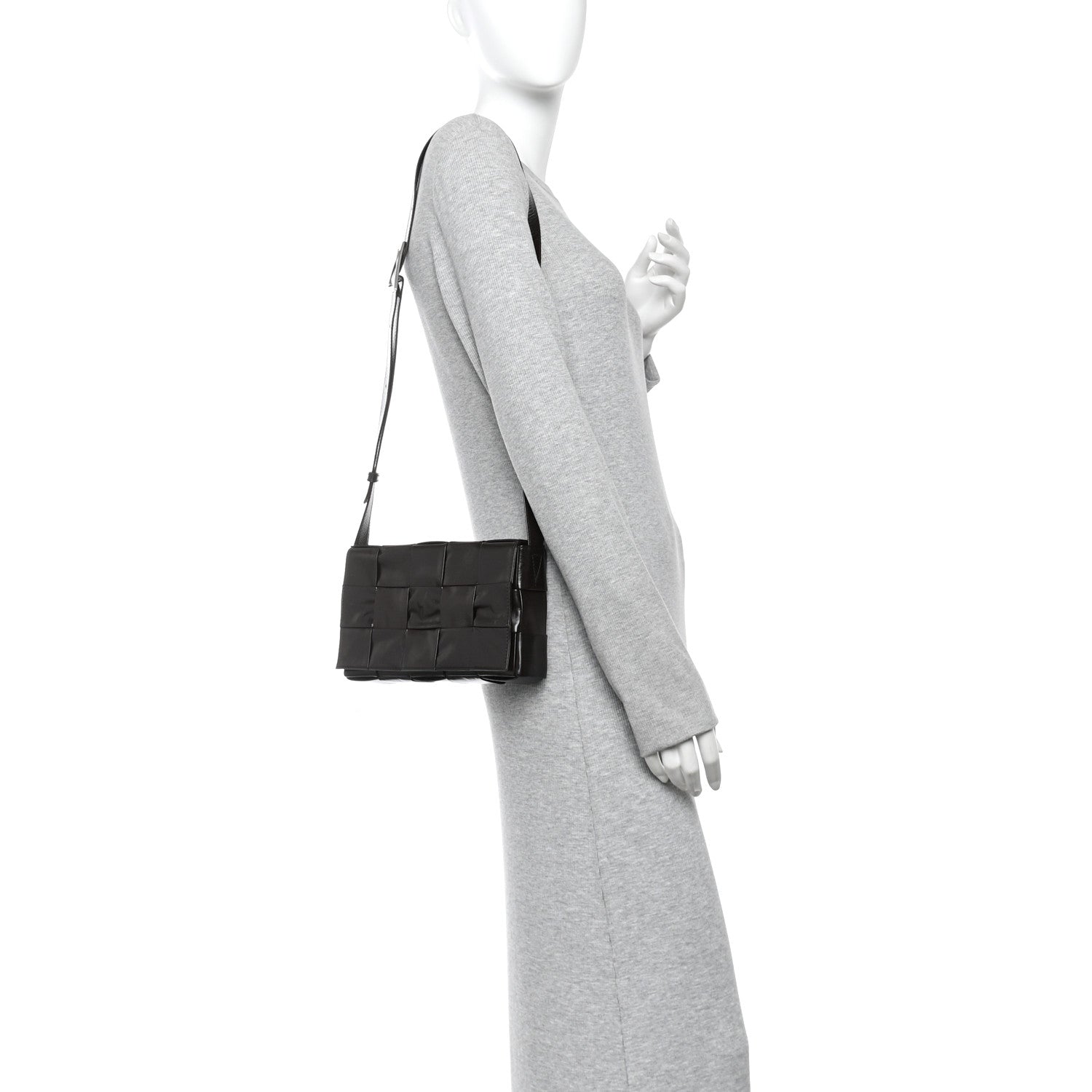 Bottega Veneta Paper Calfskin Maxi Intreccio Cassette Crossbody Bag Fondant 2 of 11