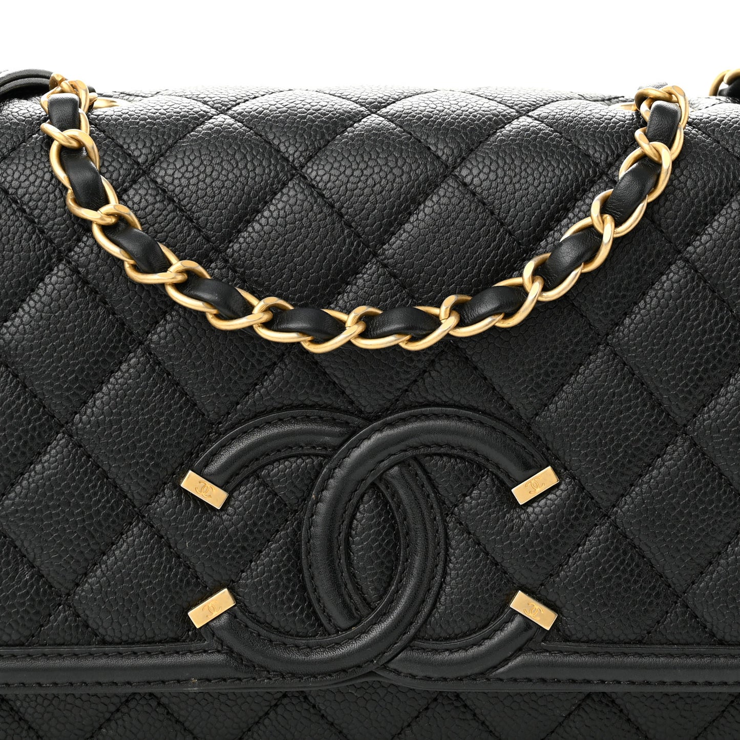 Caviar Quilted Medium CC Filigree Flap Black