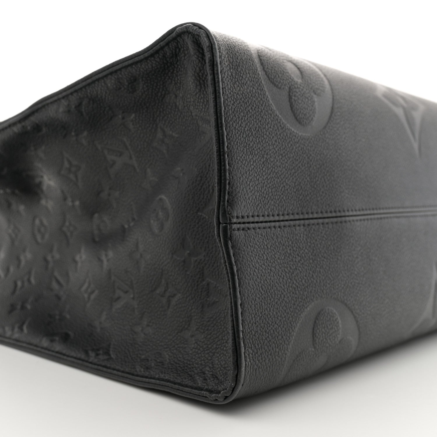 Louis Vuitton Empreinte Monogram Giant Onthego GM Black 8 of 12