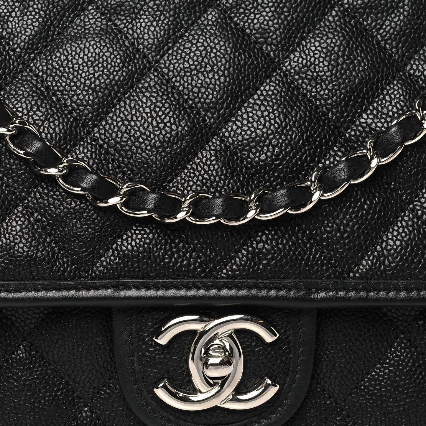 Caviar Quilted Medium French Riviera Flap Black