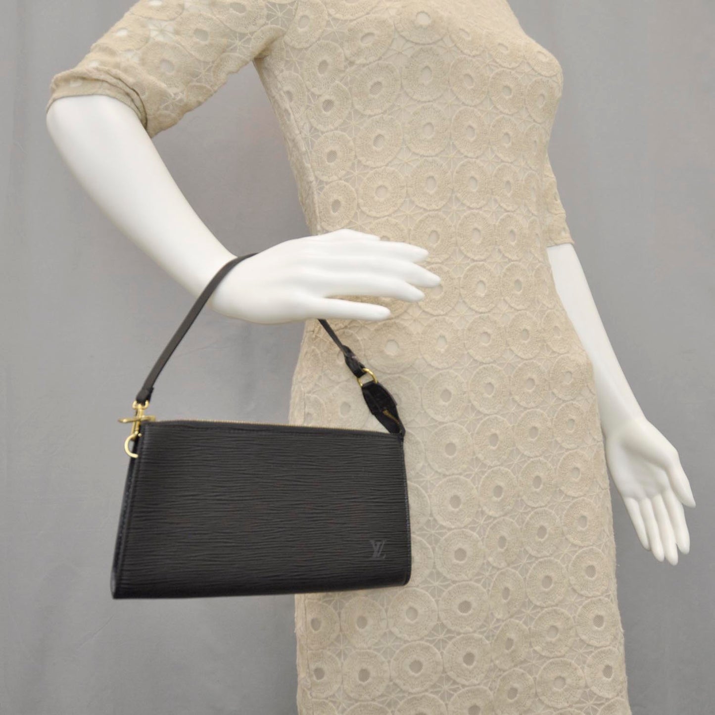 Epi Pochette Accessories 24 Black