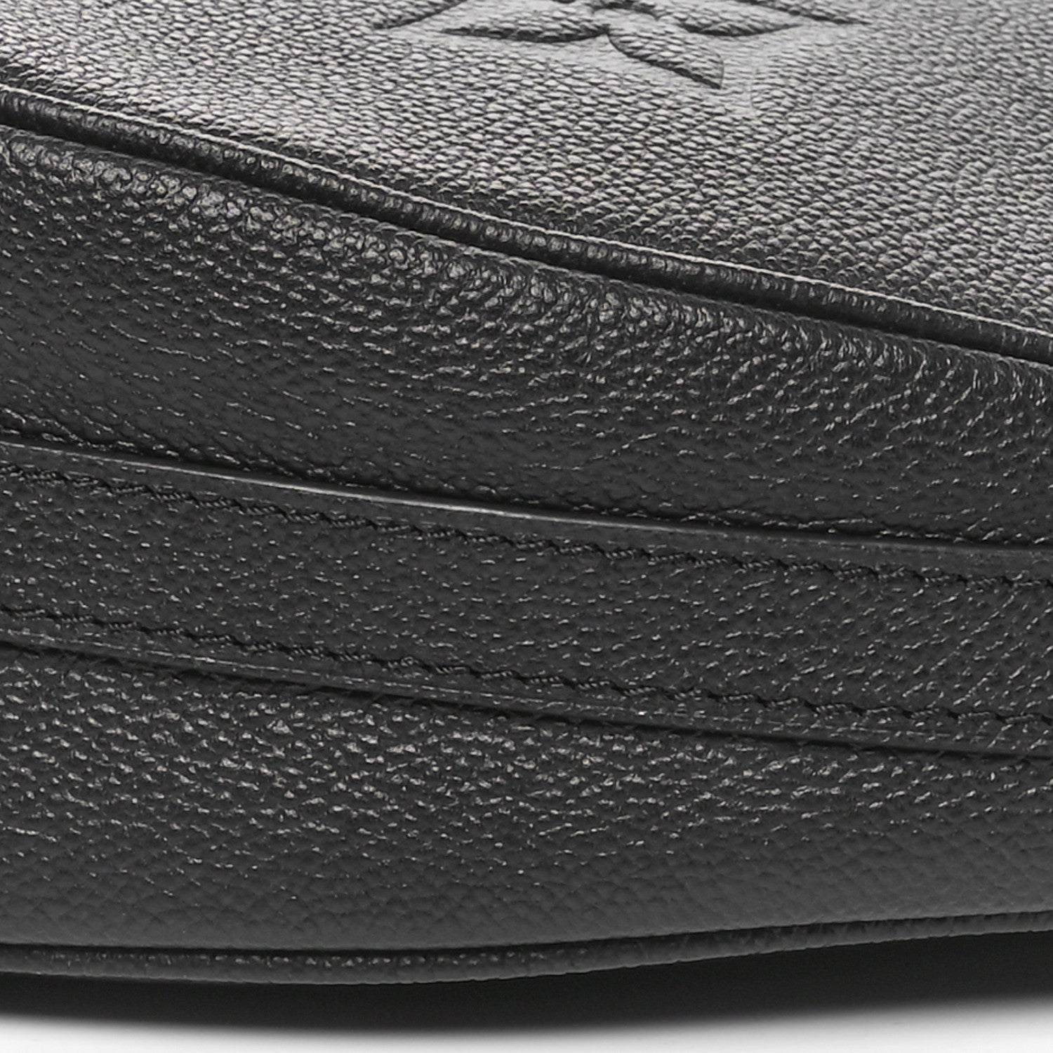 Louis Vuitton Empreinte Monogram Giant Loop Hobo Black 10 of 10