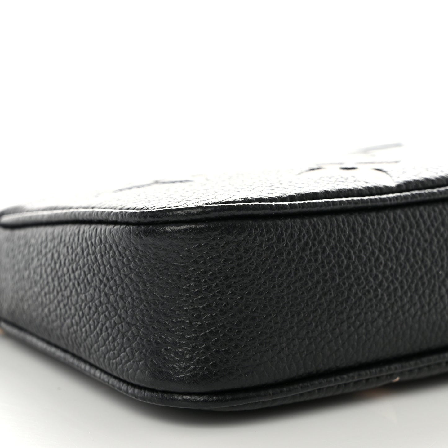 Empreinte Monogram Giant Mini Pochette Accessories Black