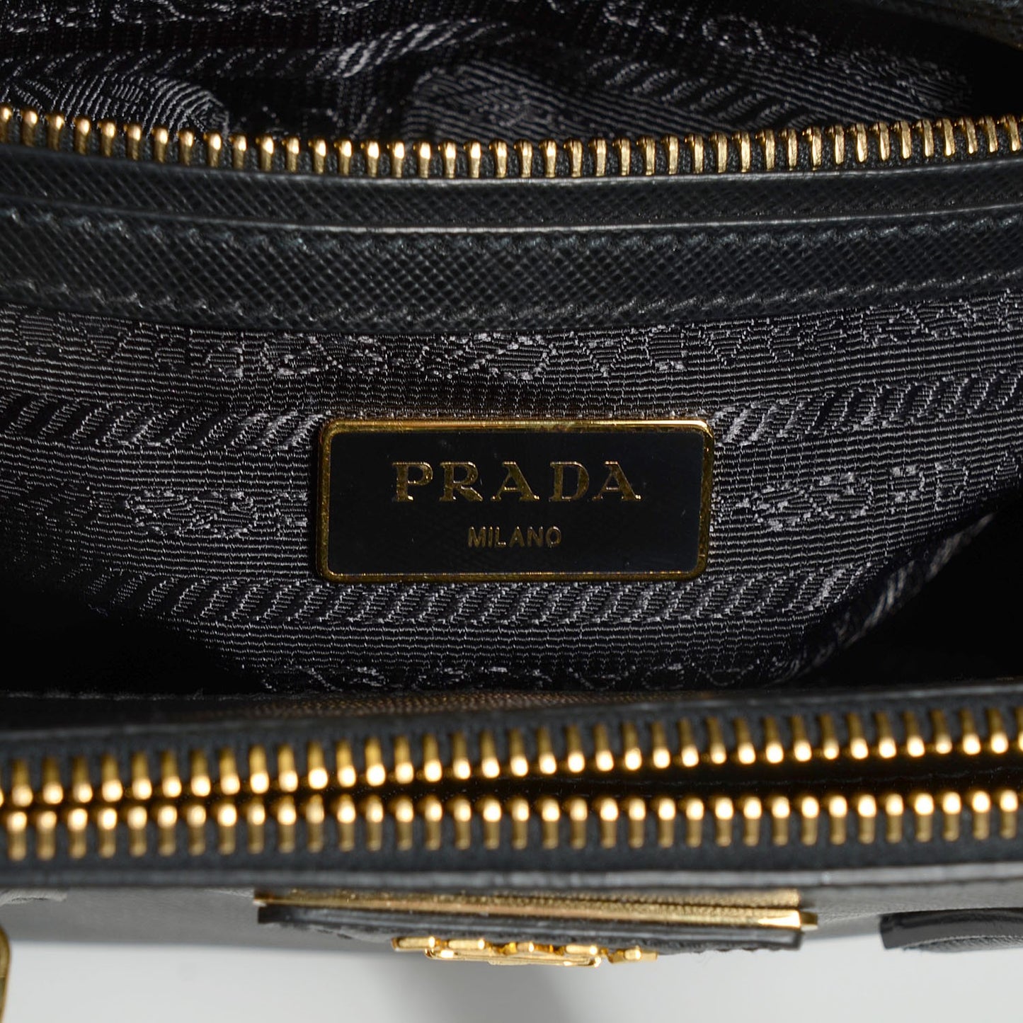 Saffiano Lux Small Double Zip Tote Nero Black