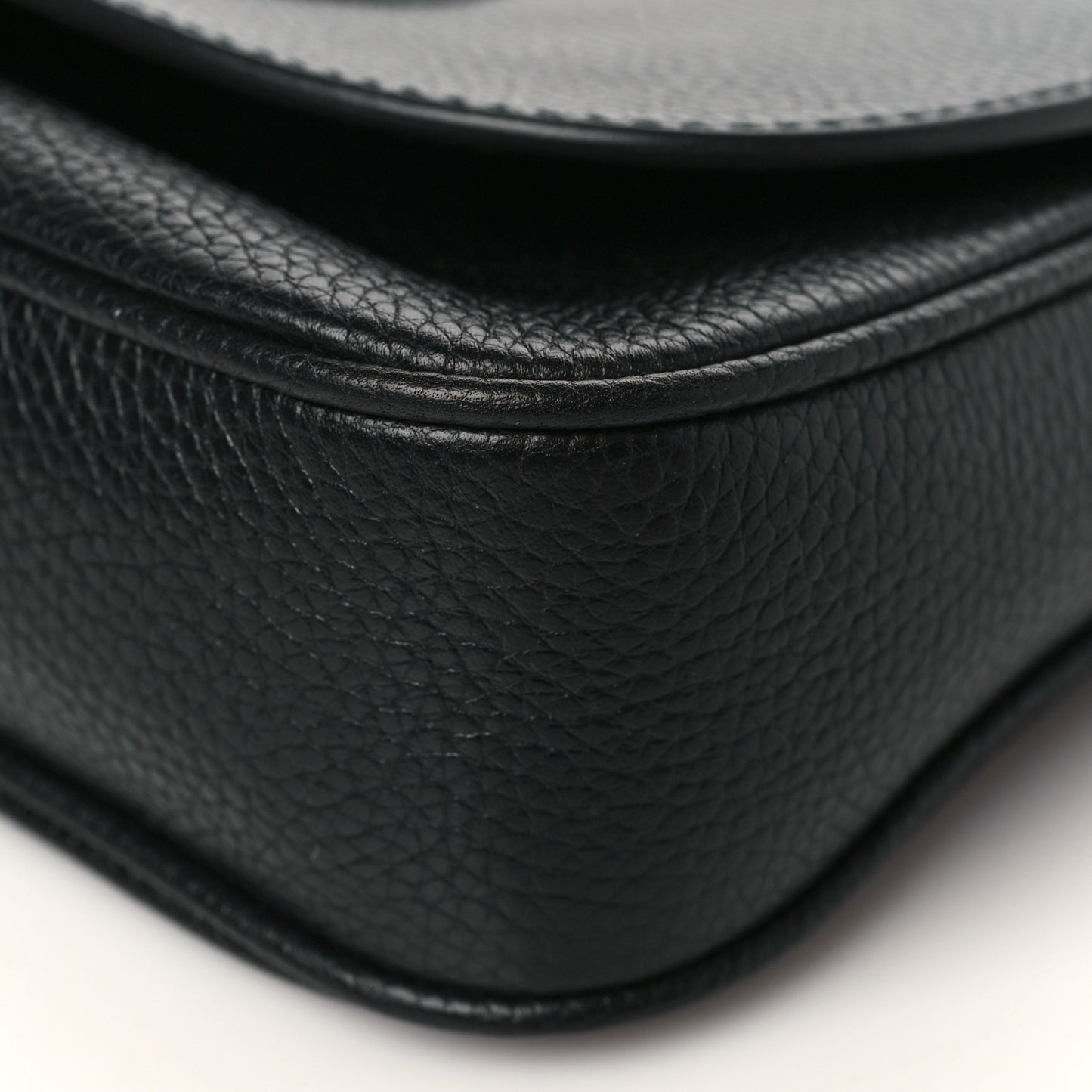 Pebbled Calfskin Medium Soho Flap Crossbody Black