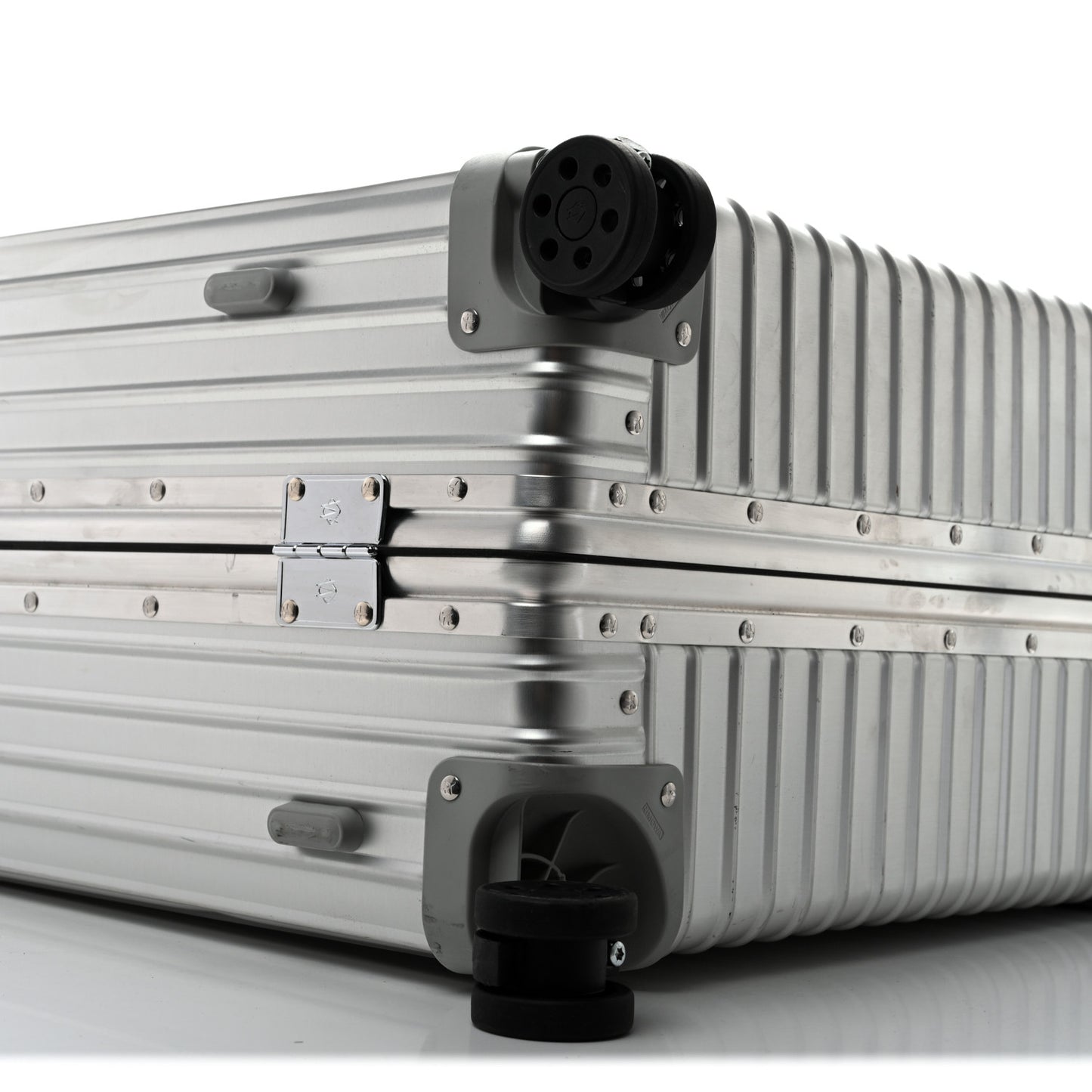 Aluminum Classic Flight Check-In L Silver