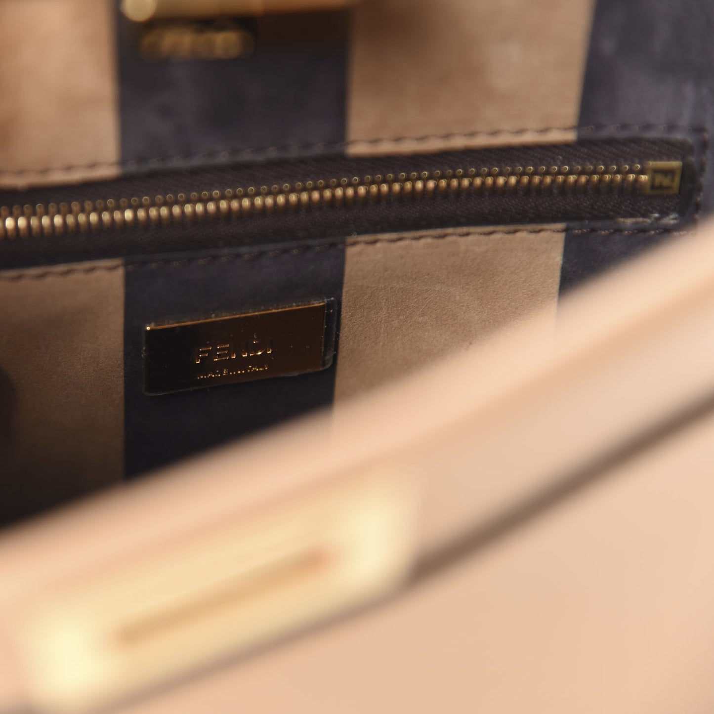 Vitello Seta Nabuk Pequin Mini Peekaboo Iconic Satchel Cuoio Tobacco Moro