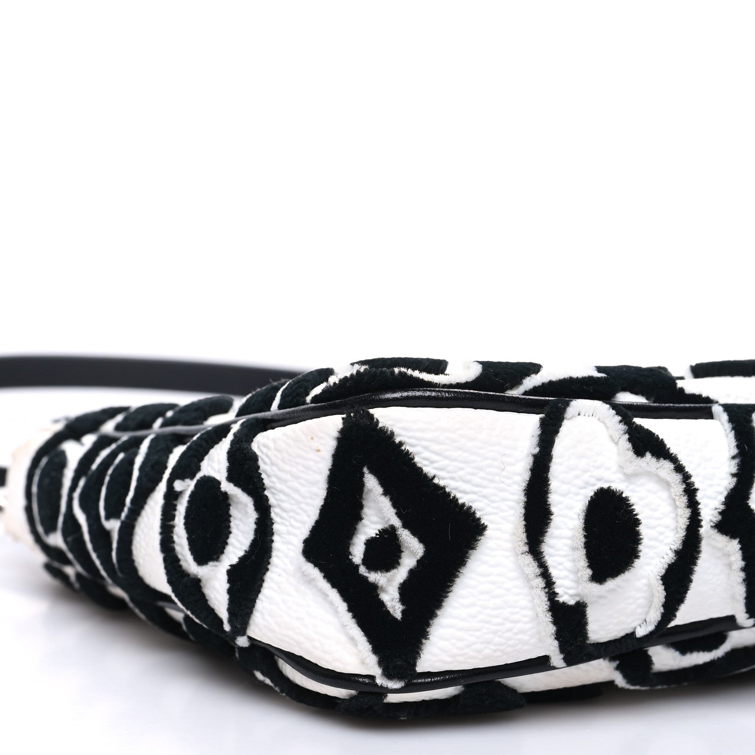Louis Vuitton X UF Tufted Monogram Pochette Accessories White Black 8 of 12