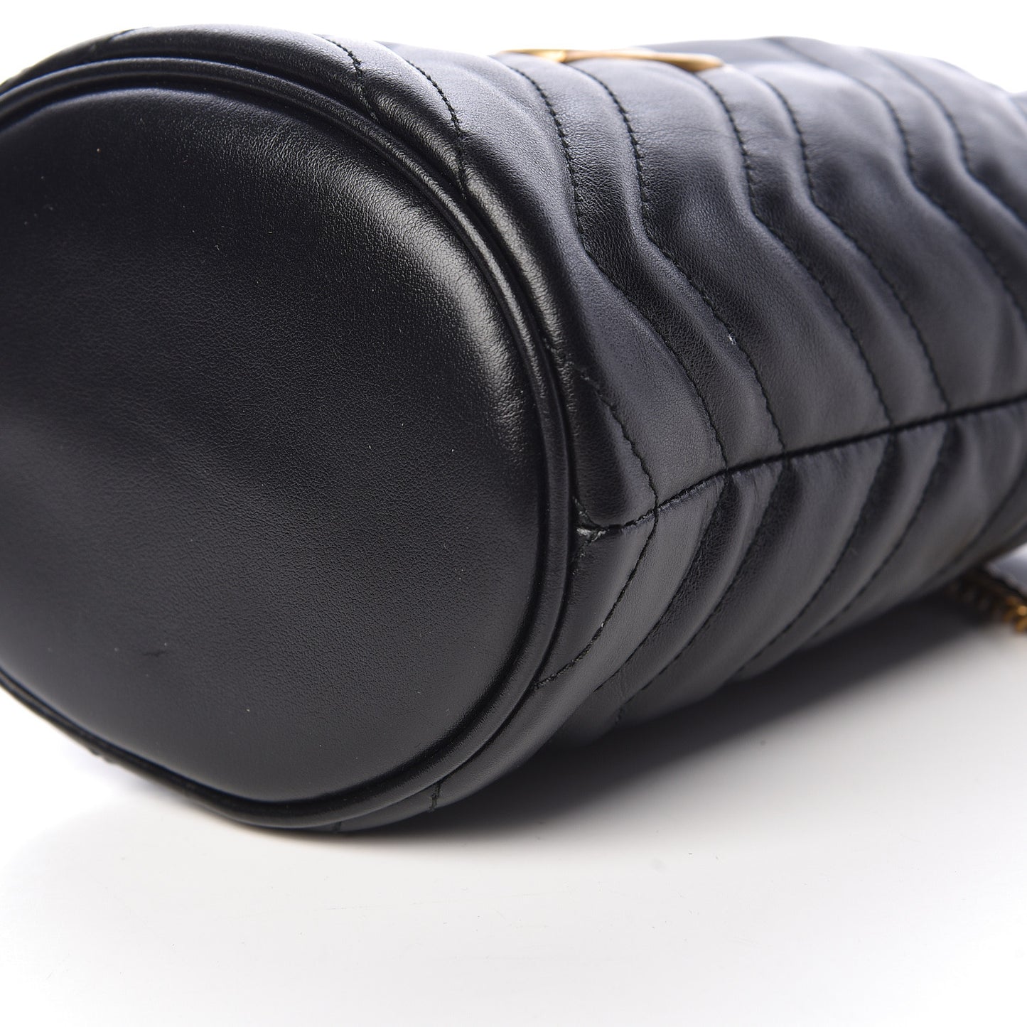 Calfskin Matelasse Mini GG Marmont 2.0 Bucket Bag Black