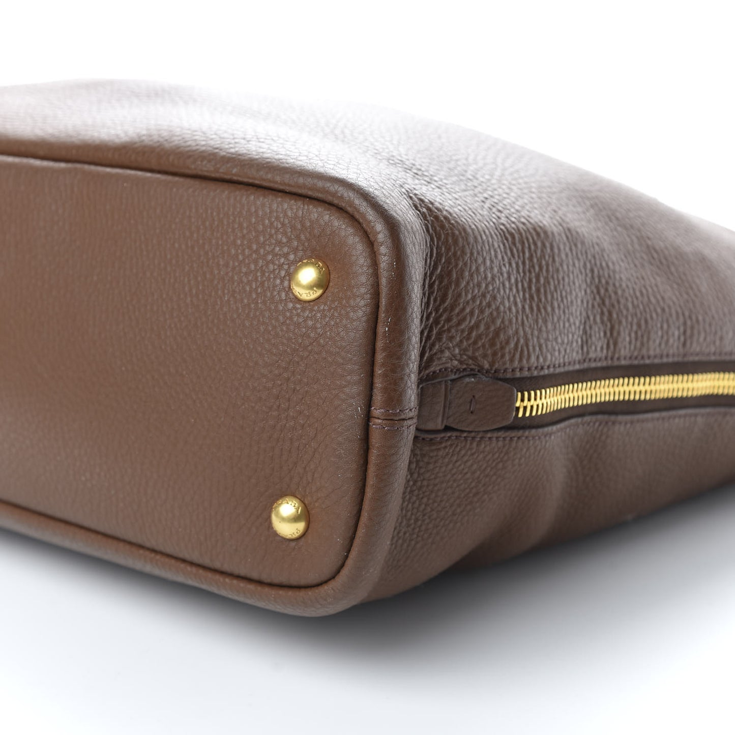 Vitello Daino Side Zip Tote Tabacco